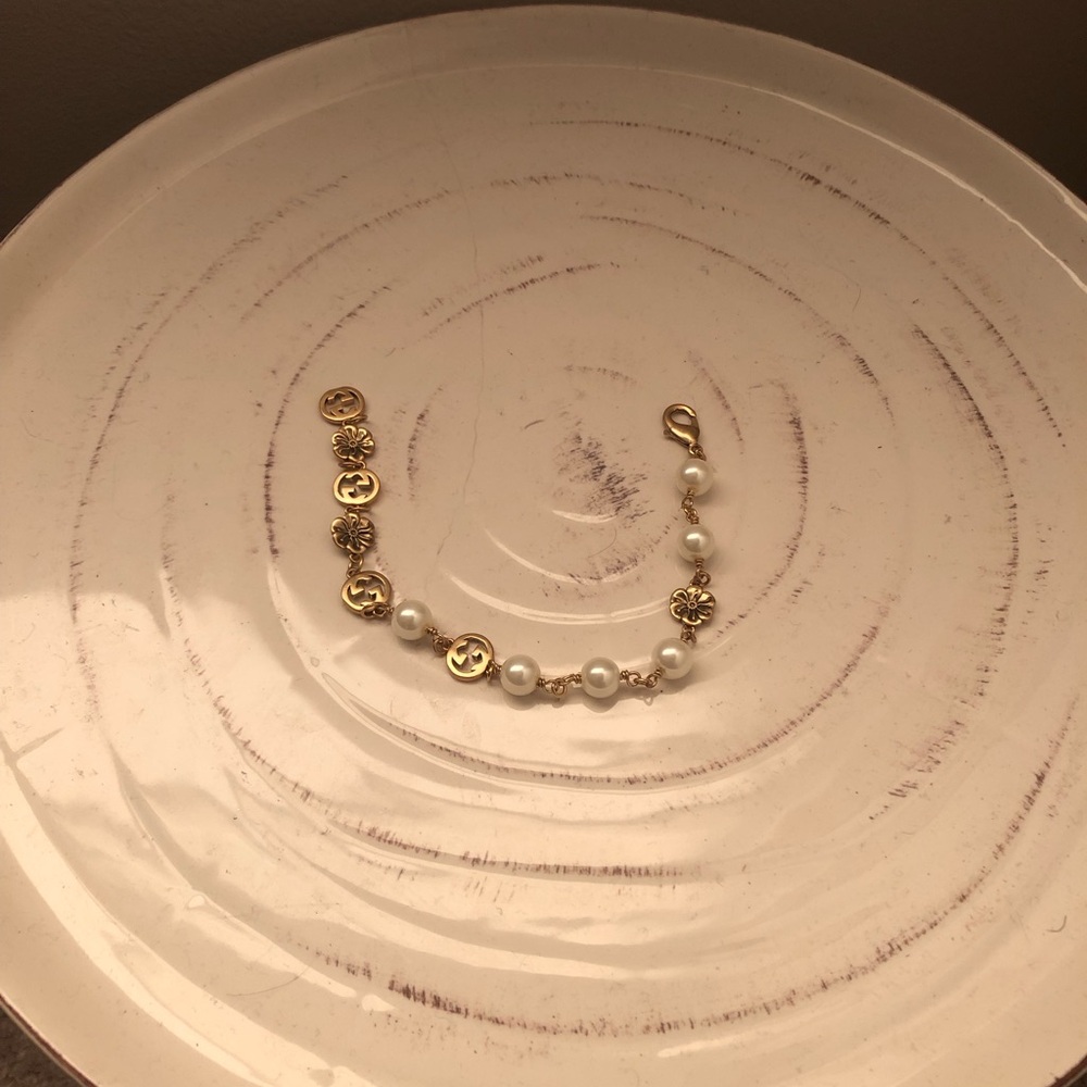 Gucci Gold and White Bracelet
